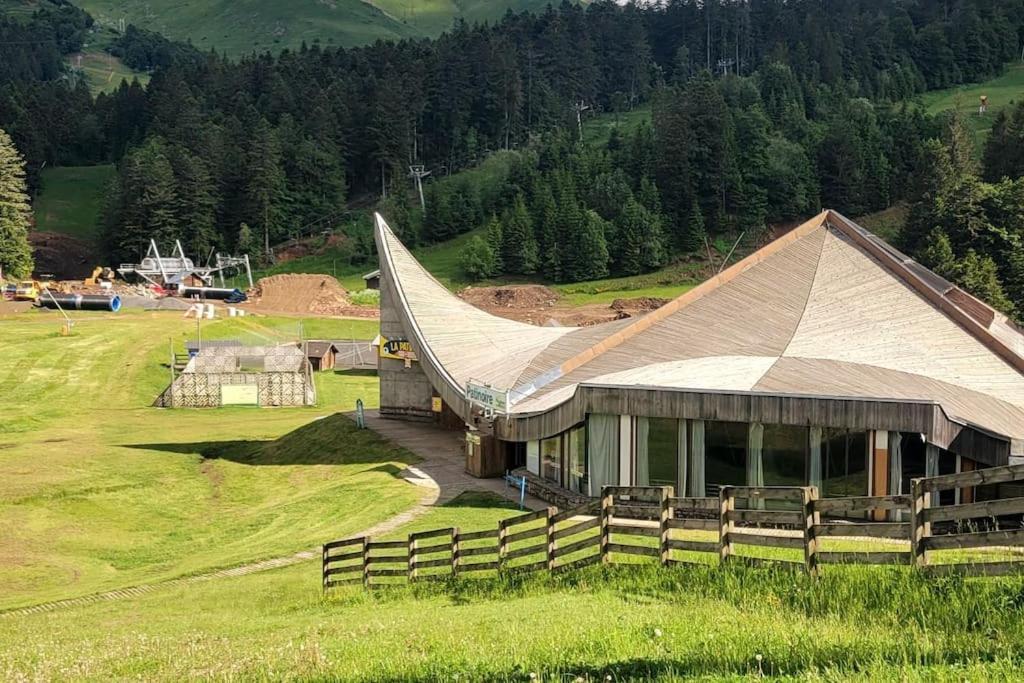 Duplex 4/6P Le Familial Lägenhet Laveissière Exteriör bild